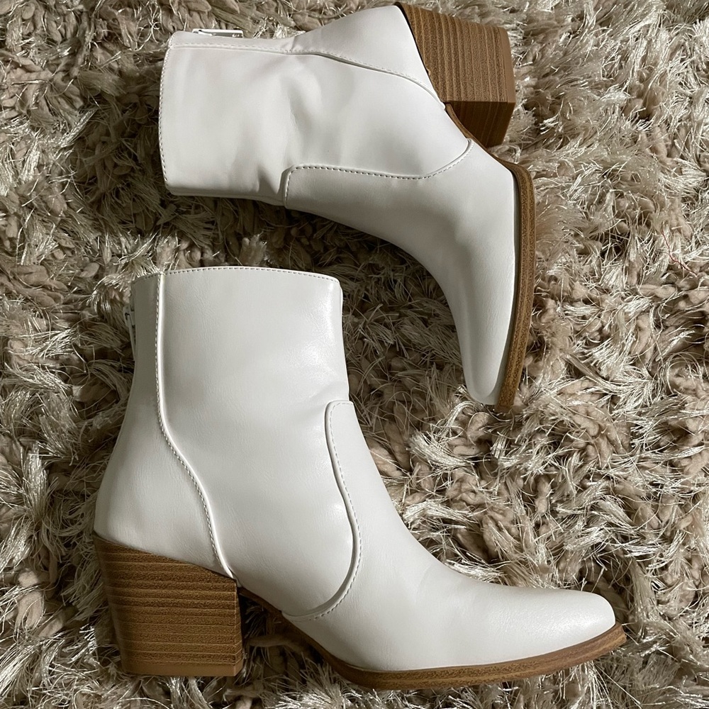 Ankle booties